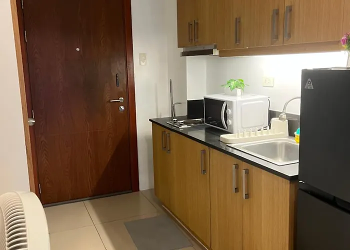 Moa, Shell Residences By Hush * Manila