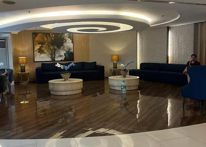 Moa, Shell Residences By Hush